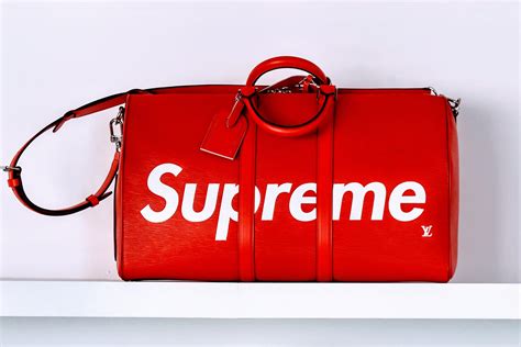 lv x sup texture|How Louis Vuitton x Supreme Took Off: Exclusive Photos .